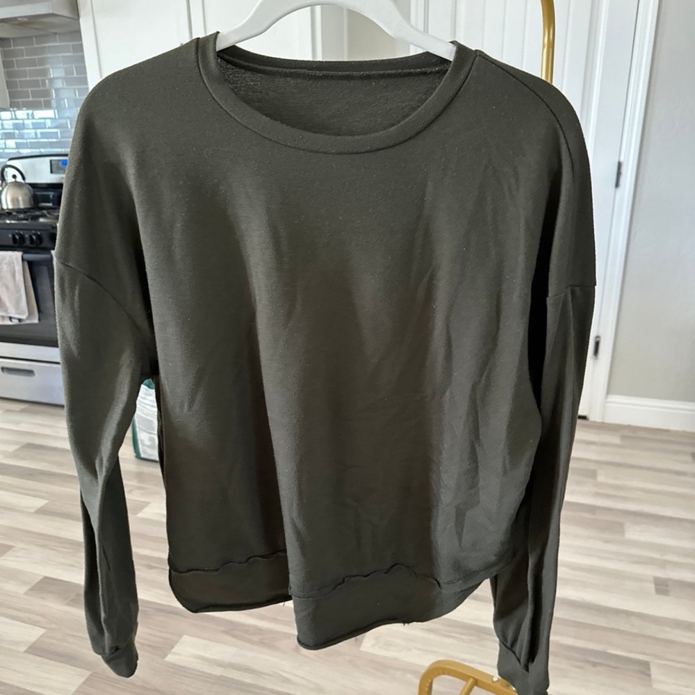 Crew neck